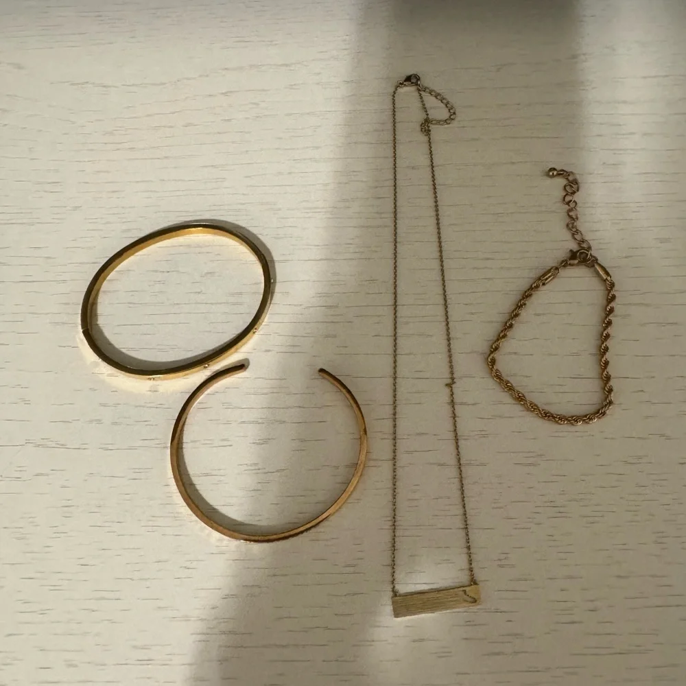 Gold and silver jewelry bundle - Picture 3 of 6